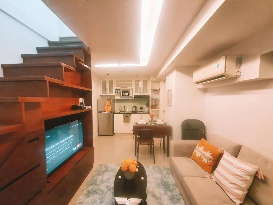 Bgc Taguig Cozy 2 Bedroom Loft, With Stunning Bgc Skyline View! Manila Esterno foto